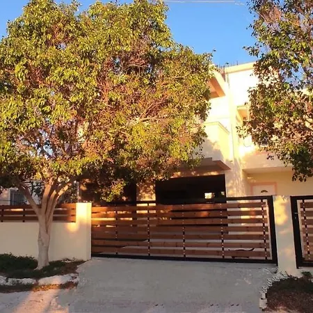 Дом отдыха Apple Detached House In Sunny Иерапетра