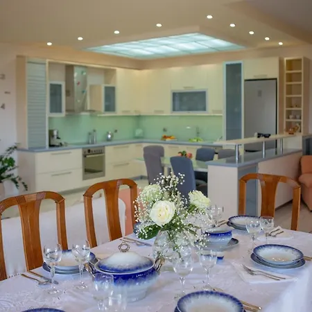 Apple Detached House In Sunny Иерапетра